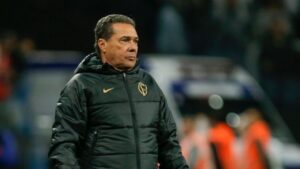 Corinthians foi criticado por Luxemburgo após o empate - GettyImages