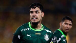 Mercado árabe não para e busca no Brasil alguns jogadores para completar o elenco dos clubes para a temporada; titular absoluto do Palmeiras pode receber oferta gigantesca a qualquer momento - GettyImages