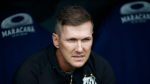 Técnico que recentemente comandou o Athletico Paranaense e o Santos fecha contrato de dois anos com clube da primeira divisão do Campeonato Português - GettyImages