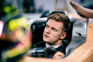 Mick Schumacher deseja retornar ao grid, mas recebe portas fechadas - Foto: Mercedes