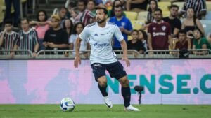 Mesmo em má fase, Zé Ricardo explica sequência de Gilberto no Cruzeiro - Gustavo Aleixo / Cruzeiro