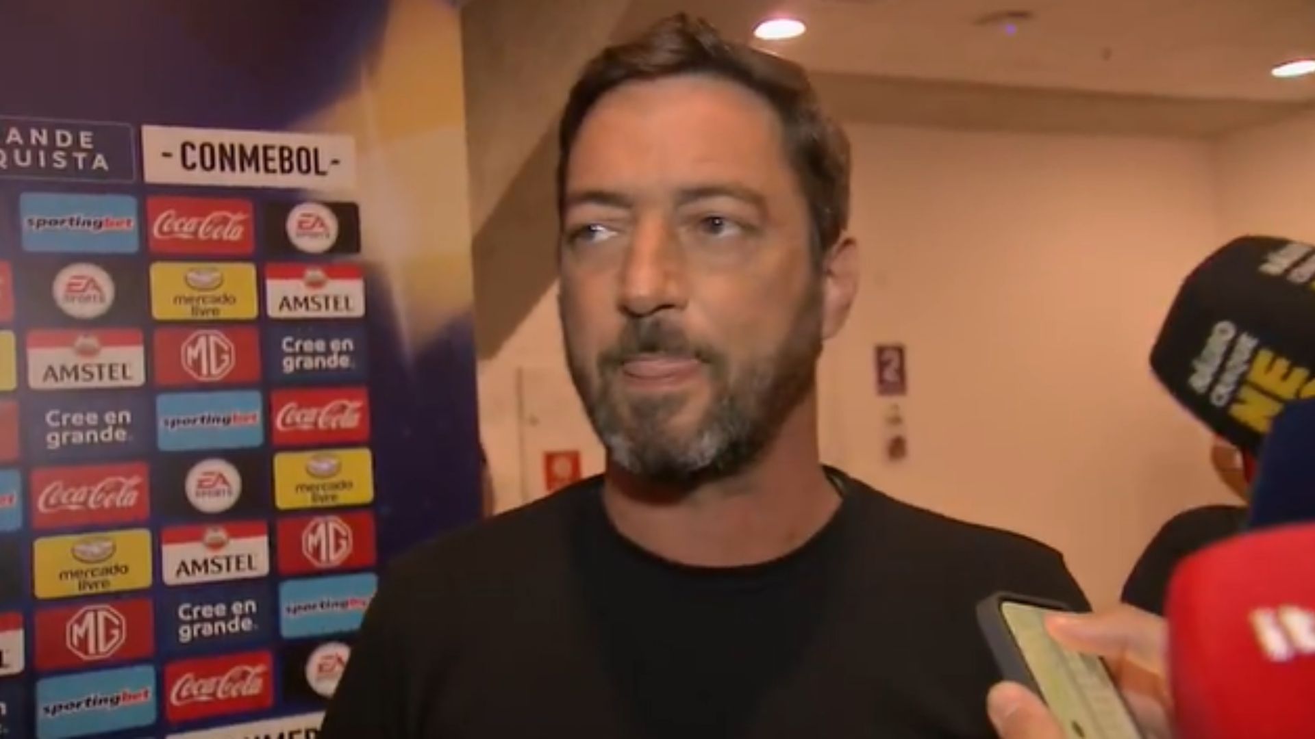 Corinthians atrasa parcela e é acionado na FIFA - Reprodução