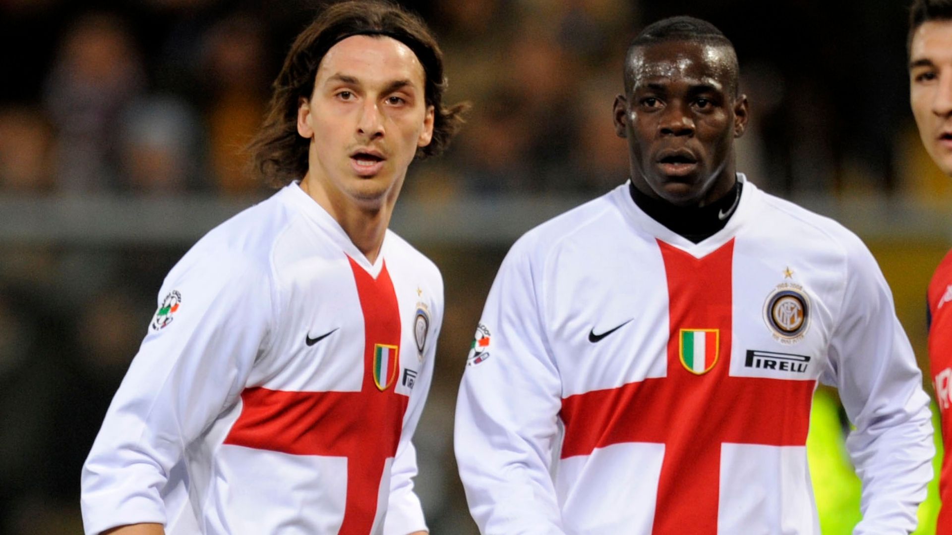 Ibrahimovic e Balotelli trocam provocações - Getty Images