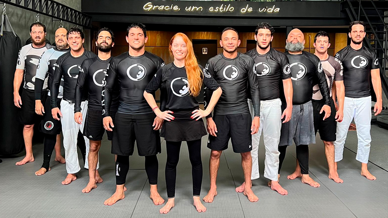 Amália conectou o jiu-jítsu e o yoga com a dança - Arquivo Pessoal