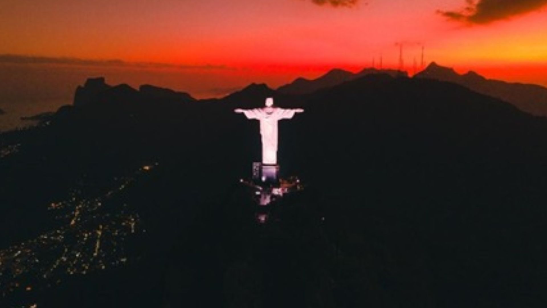 A chegada da prova é aos pés do Cristo Redentor em pleno final de tarde - foto: X3M/Uphill