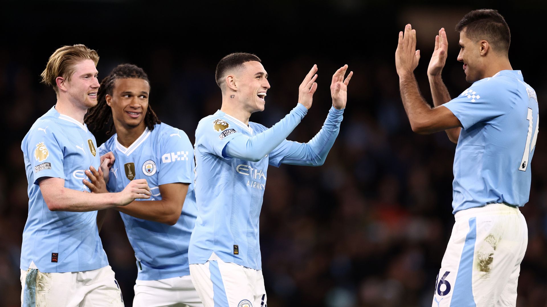 City vence Burnley e mantém líder na cola - Getty Images