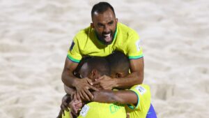 Brasil vence o Irã e chega na final da Copa do Mundo de Futebol de Areia - Getty Images