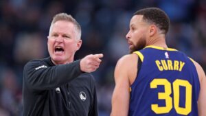 Steve Kerr e Stephen Curry - Getty Images