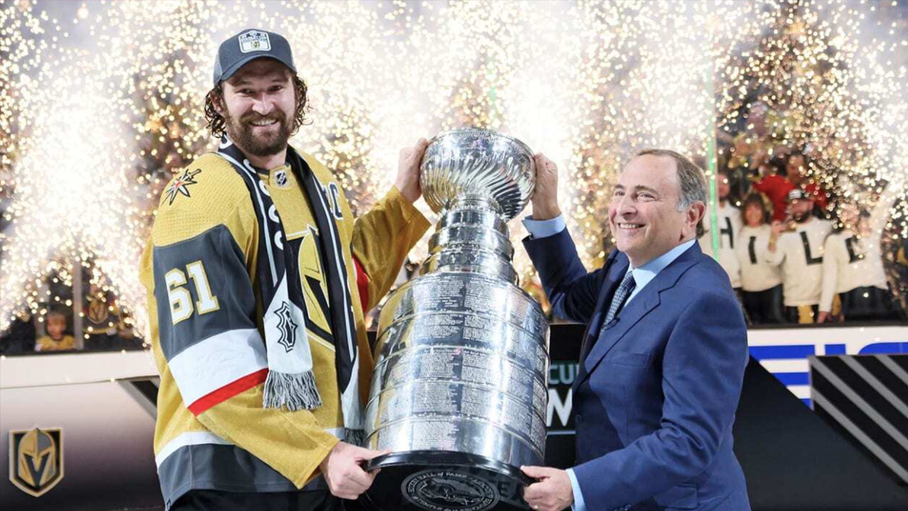 Cobiçado troféu está próximo de um destino - Divulgação/NHL