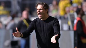 Edin Terzic, técnico do Borussia Dortmund - Getty Images