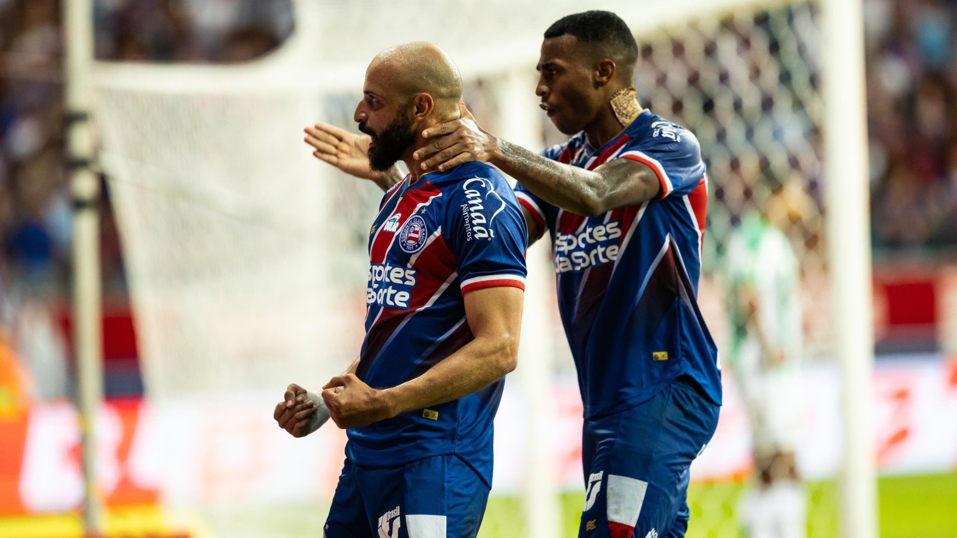 Thaciano comemora o primeiro gol - Letícia Martins