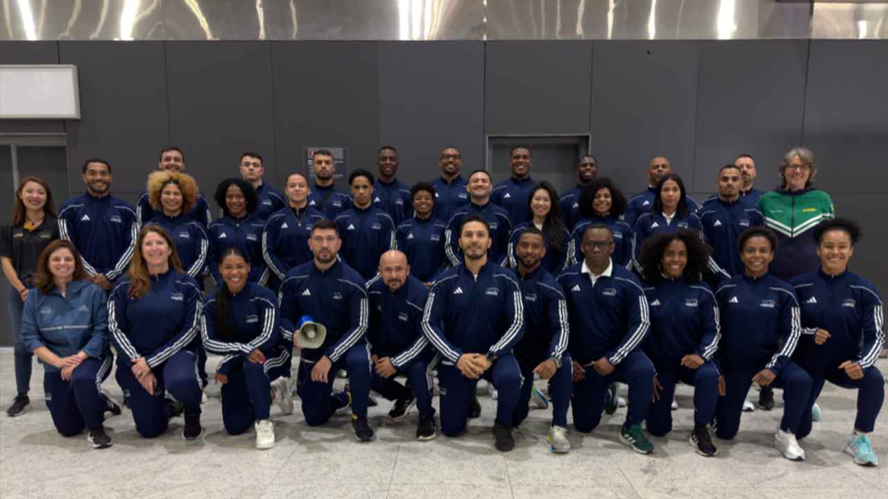 Delegação brasileira já está na Europa - CBBoxe