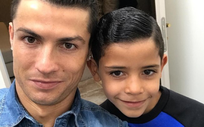 {} - Cristiano Ronaldo e o filho (Crédito: Reprodução Instagram)