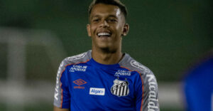 Volante Sandry, de apenas 17 anos - Ms+Sports/Divulgação