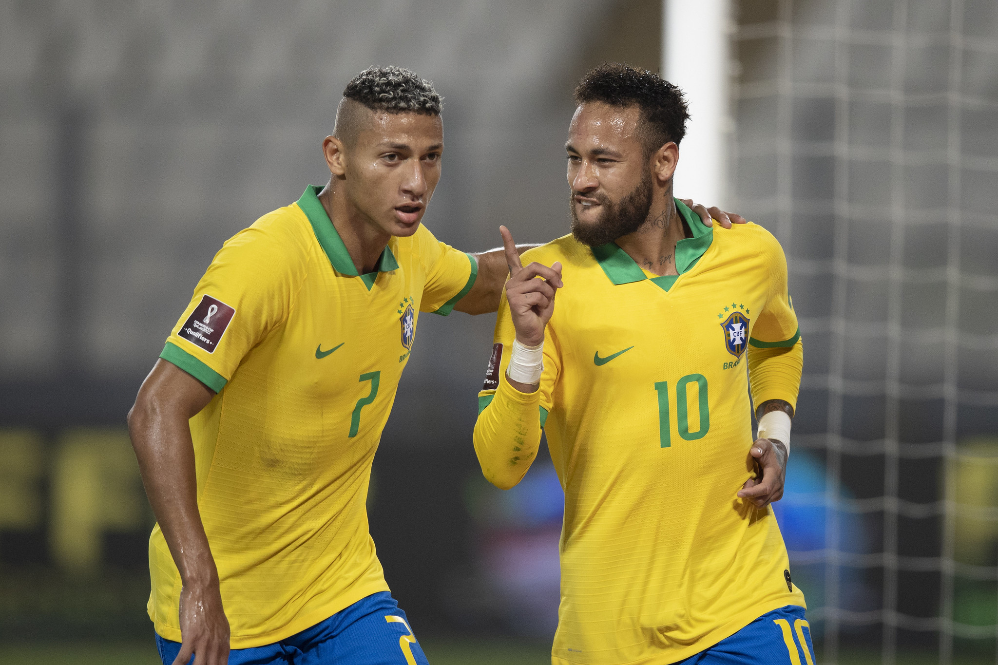 Os dois jogadores são companheiros de Seleção Brasileira - Lucas Figueiredo/CBF