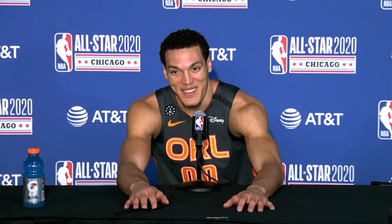 “Deveria ter dois troféus”: Aaron Gordon anuncia ‘aposentadoria’ do torneio de enterradas da NBA - Transmissão/ NBA