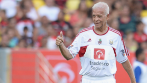 Ademir da Guia em jogo beneficente - Getty Images