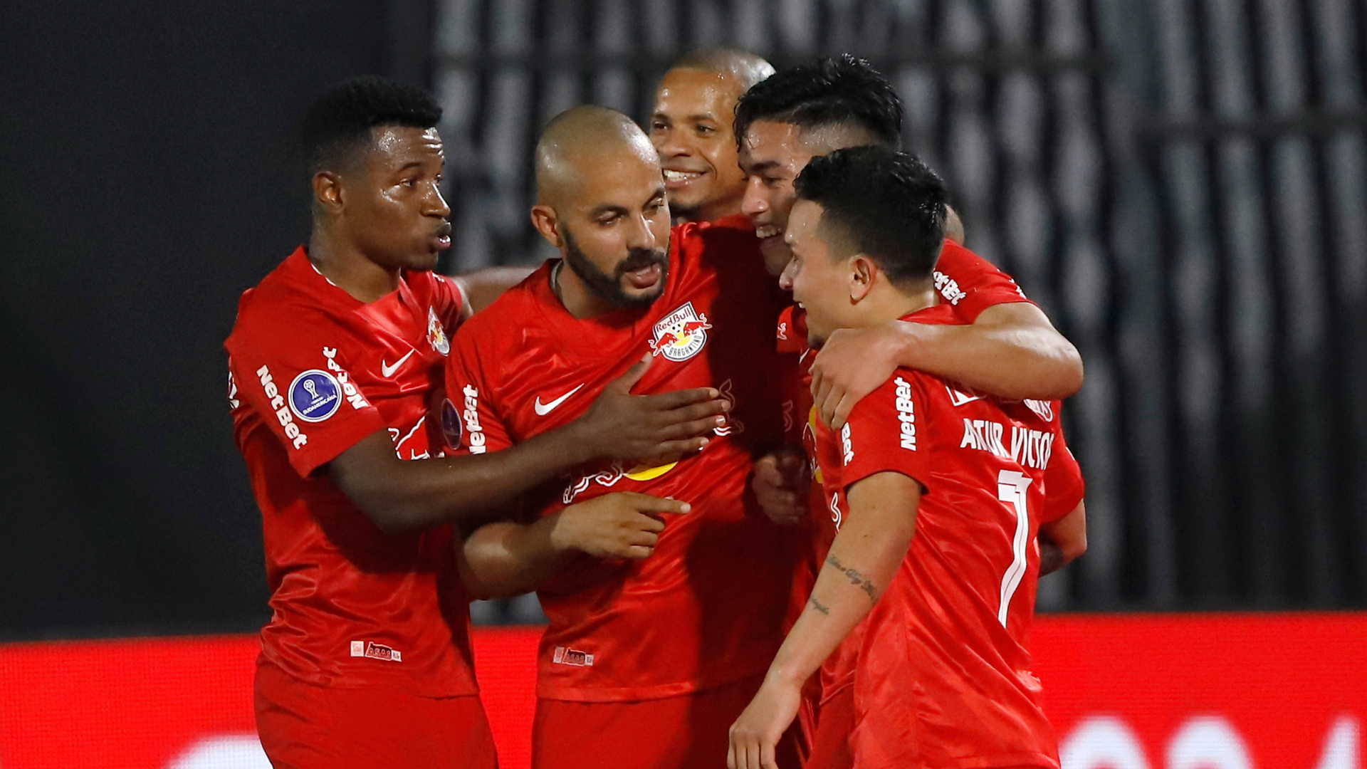 Athletico-PR paga valor milionário por destaque do RB Bragantino - Getty Images