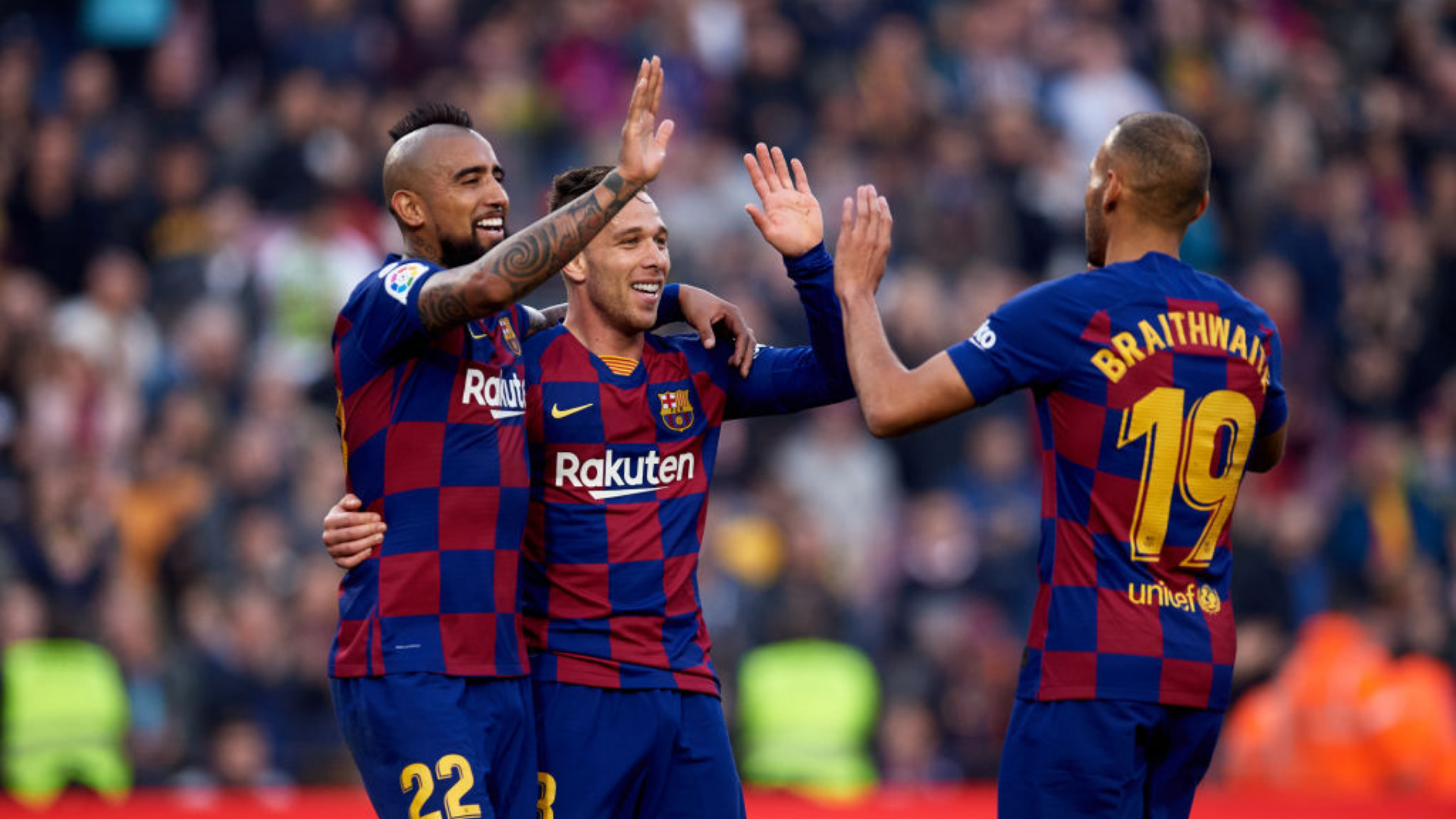 Atlético-MG vinha sonhando com a chegada de Vidal [à esquerda] - GettyImages