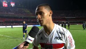 Jovem de 19 anos embarcará para a Europa no meio do ano - Transmissão/TV Globo