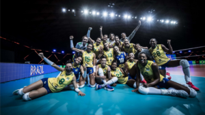 Jogadoras do Brasil comemorando após mais uma vitória na Liga das Nações Feminina - Divulgação/FIVB/Fotos Públicas