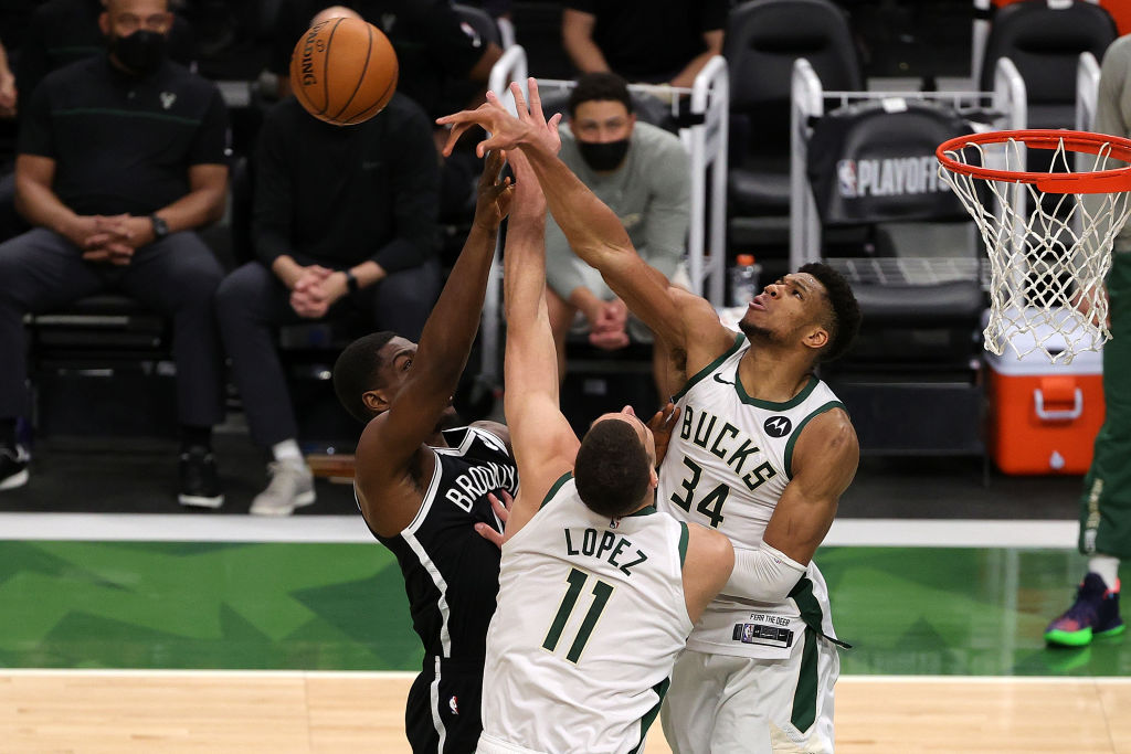 Antetokounmpo comanda vitória, Bucks batem Nets e empatam série - GettyImages