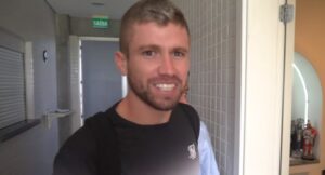 Caio chegou ao clube nesta temporada - Transmissão TV Grêmio