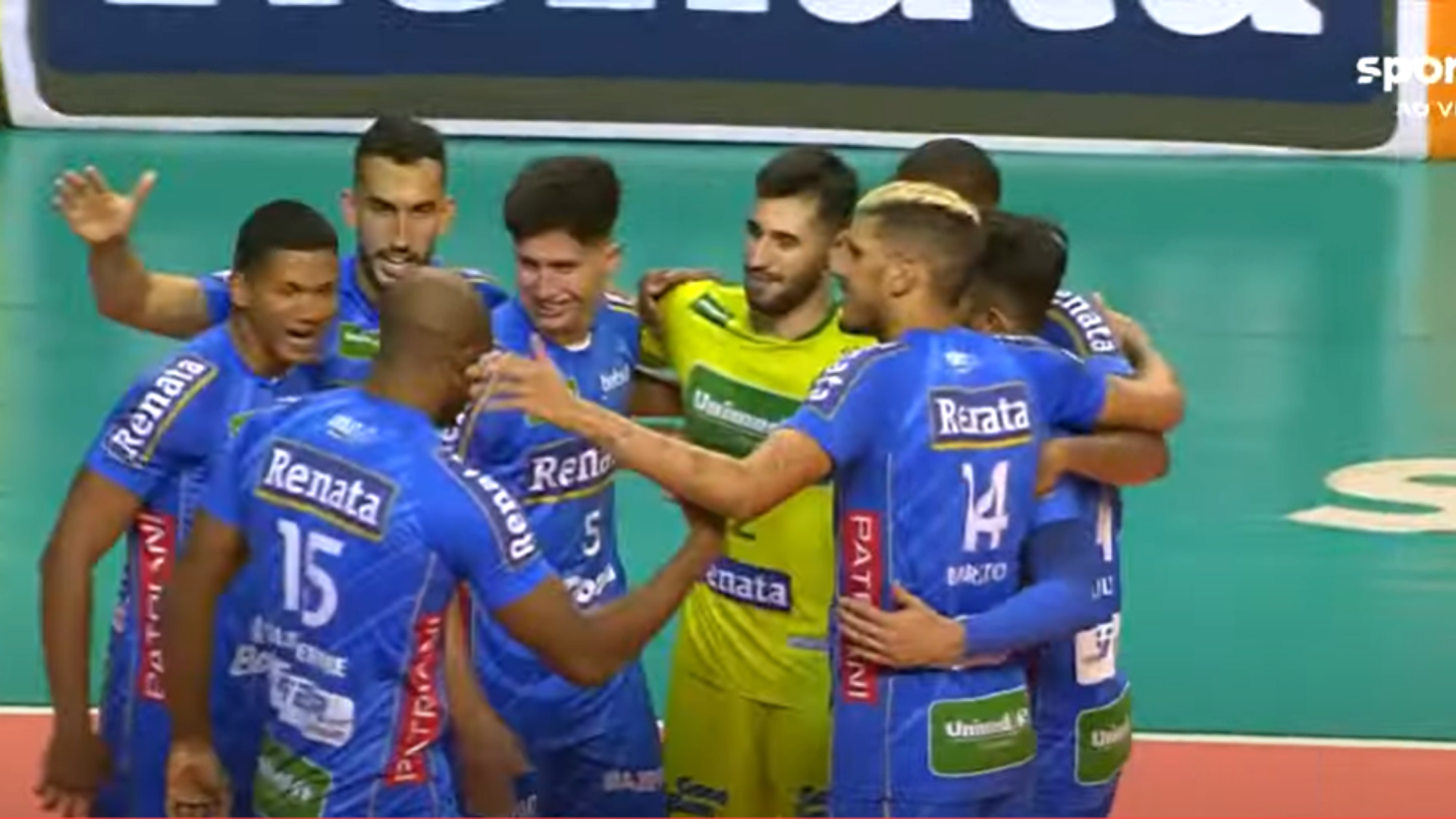 Jogadores do Campinas comemorando diante do Guarulhos na Superliga Masculina - Transmissão SporTV