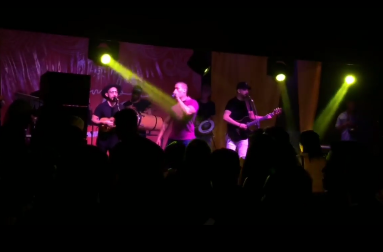 Cantor é agredido após cantar que "o Palmeiras não tem Mundial" - Instagram