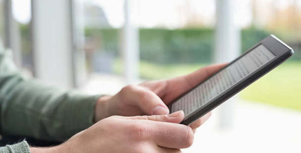 Kindle: o dispositivo de leitura da Amazon que você precisa conhecer - Reprodução/Getty Images