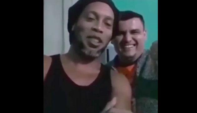 Craque mandou um abraço para a família de um dos detentos - Transmissão Redes Sociais