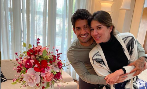 Alexandre Pato e Rebeca Abravanel comemoram um ano de casados! - Instagram