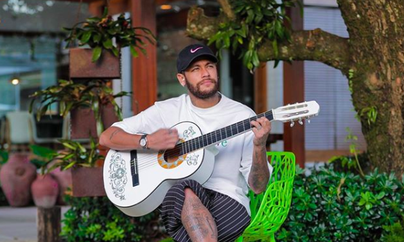 Astro do PSG deu boas risadas com a brincadeira feita - Instagram