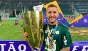 Zé Rafael, meio-campista do Palmeiras - Instagram