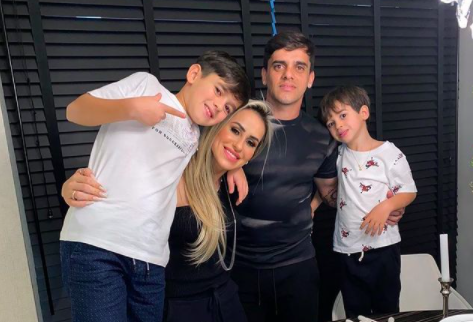 Fagner, lateral do Corinthians, e sua família - Instagram