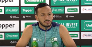 Yago fez 30 partidas com a camisa do Goiás e marcou dois gols - Reprodução/Youtube