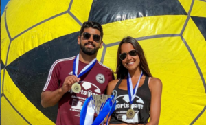 ‘Casal Altinha’ faz sucesso na web com maneiras criativas de praticar o esporte - Instagram
