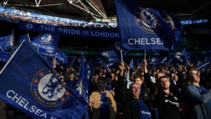 Chelsea com suas bandeiras na arquibancada - GettyImages