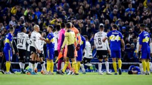 Corinthians e Boca Jrs se enfrentaram pela Libertadores e os torcedores argentinos cometeram práticas racistas - GettyImages