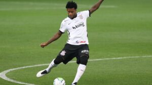 Corinthians encaminha renovação com Gil - Getty Images