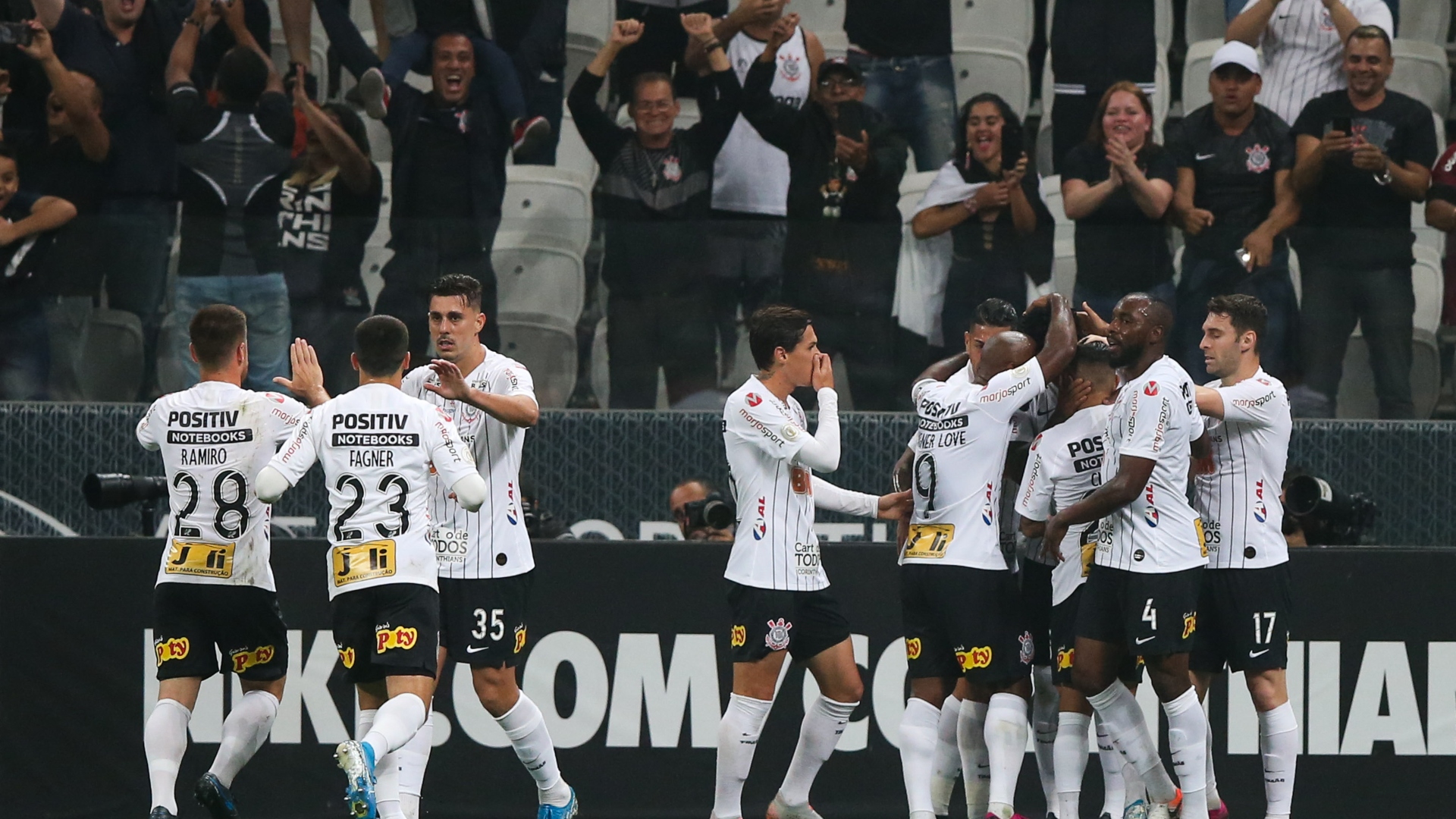 Corinthians libera jogado mas mantém porcentagem - Getty Images
