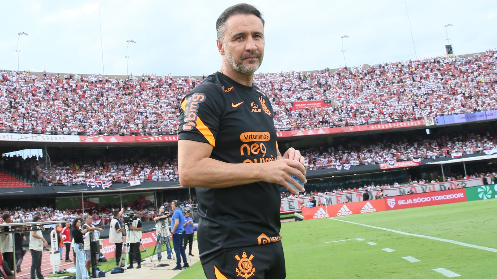 O Corinthians pode trazer mais reforços e Vítor Pereira não escondeu a necessidade de mais contratações - Alexandre Battibugli/Ag. Paulistão