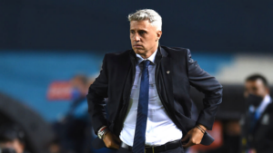 São Paulo: Crespo não poderá contar com Daniel Alves e Benítez para decisão contra Palmeiras - GettyImages