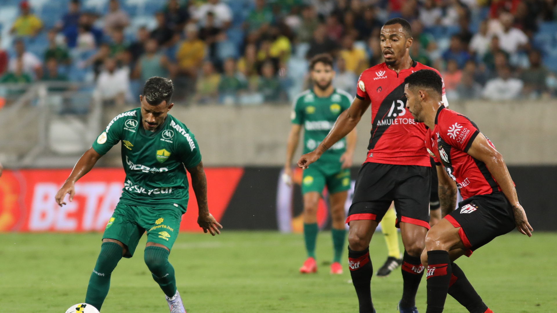 Cuiabá e Atlético-GO, pelo Campeonato Brasileiro - AssCom Dourado/ Cuiabá/ Flickr