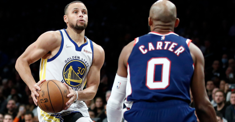 Curry desequilibra e Warriors vencem - Getty Images