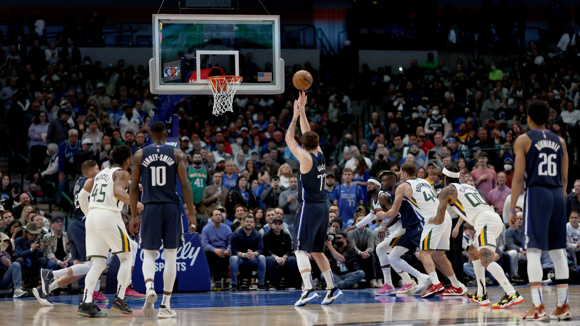 Luka Doncic dá show em vitória dos Mavericks - Getty Images