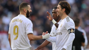 Sergio Ramos, Benzema e Vinícius Júnior em ação pelo Real Madrid - GettyImages