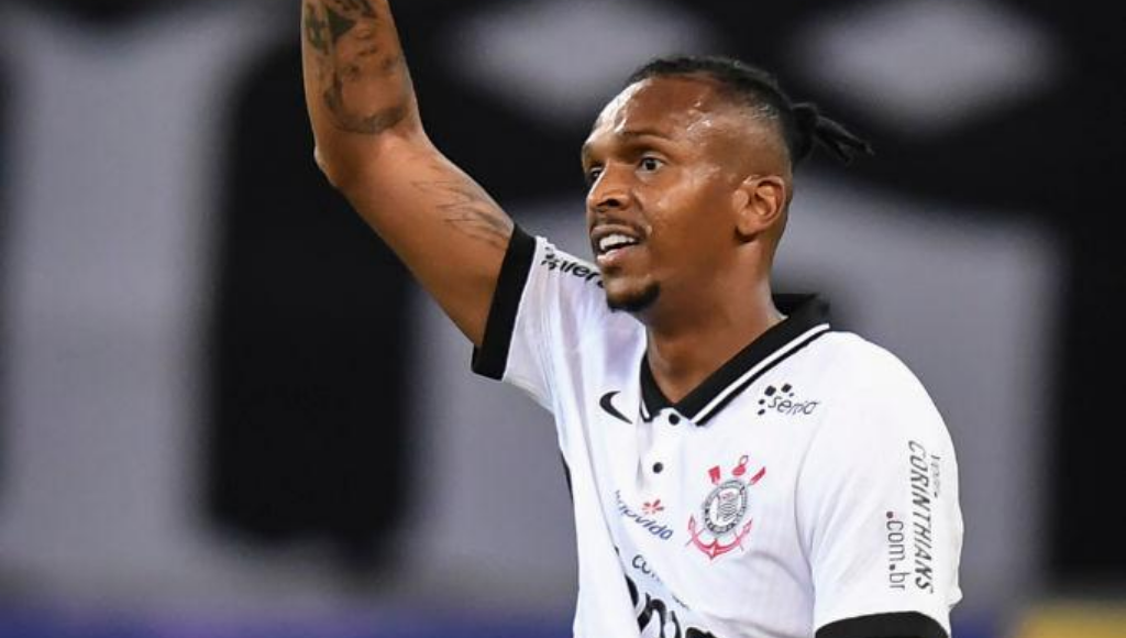 Jô perde dois pênaltis seguidos e rebate críticas por baixo desempenho no Cartola: “Entro para ajudar a equipe” - GettyImages