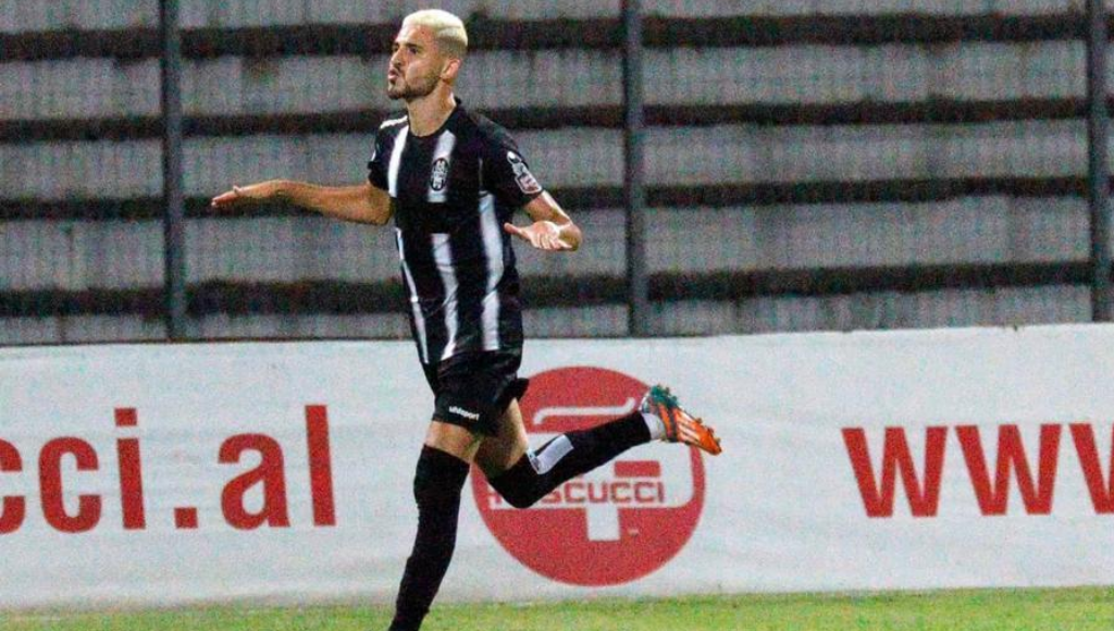 Teco em ação pelo KF Laçi, da Albânia - GettyImages