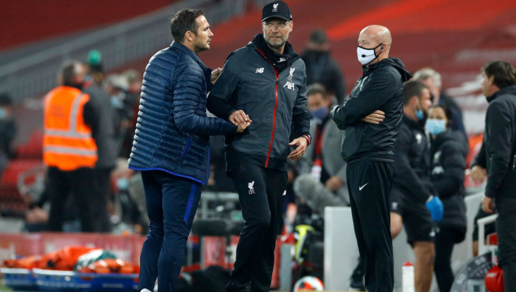 Lampard e Klopp discutindo na beira do gramado - GettyImages